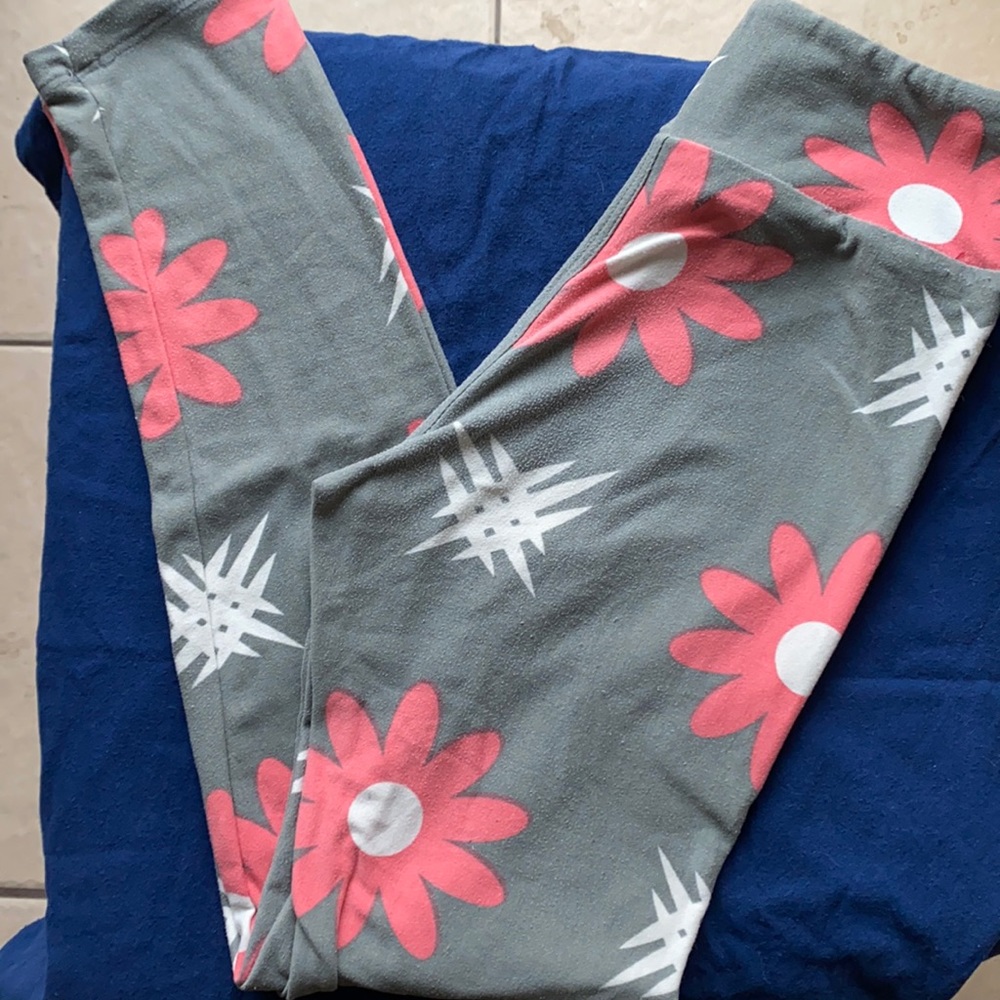 4 for $20! Tween Girls Size Lularoe Leggings